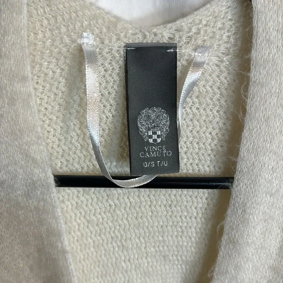 Vince Camuto Women’s OS Black/Cream Poncho/Shawl/Wrap - Picture 2 of 8